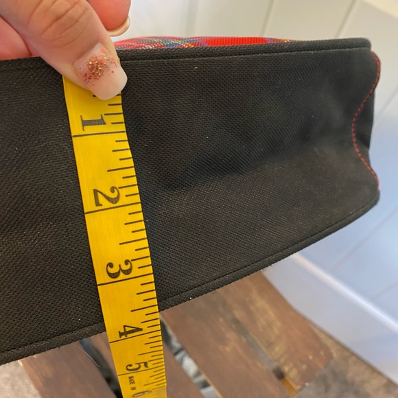 Like New!  Adorable Embroidered Winnie The Pooh Plaid durable Tote - Picture 7 of 11